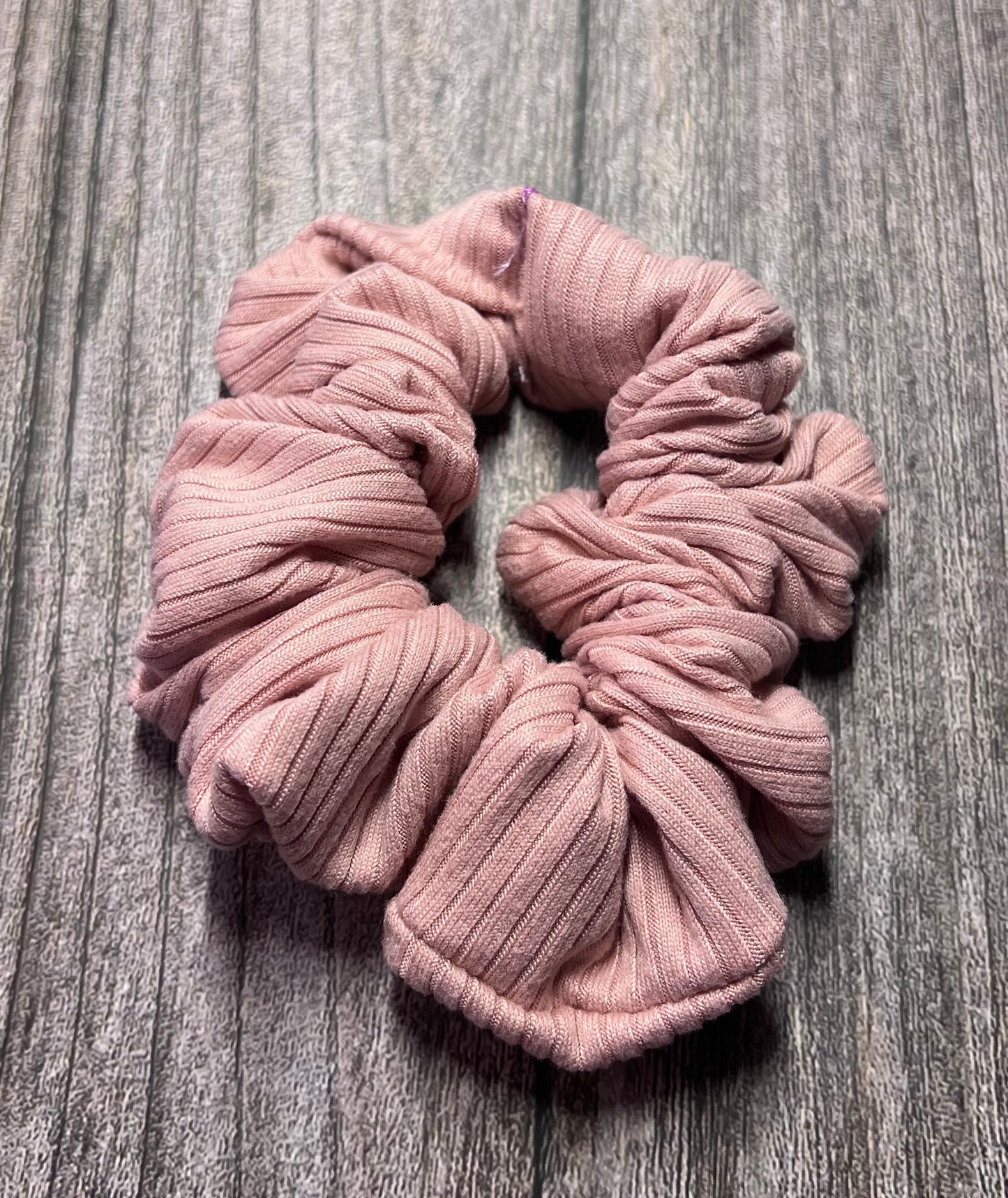 Soft Mauve Ribbed Scrunchie