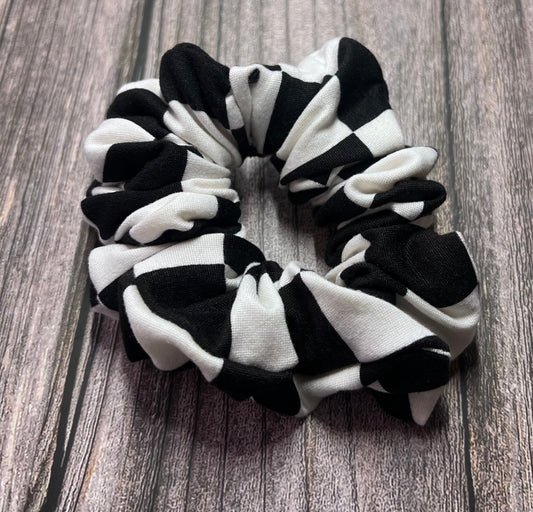 Black & White Checkerboard Scrunchie