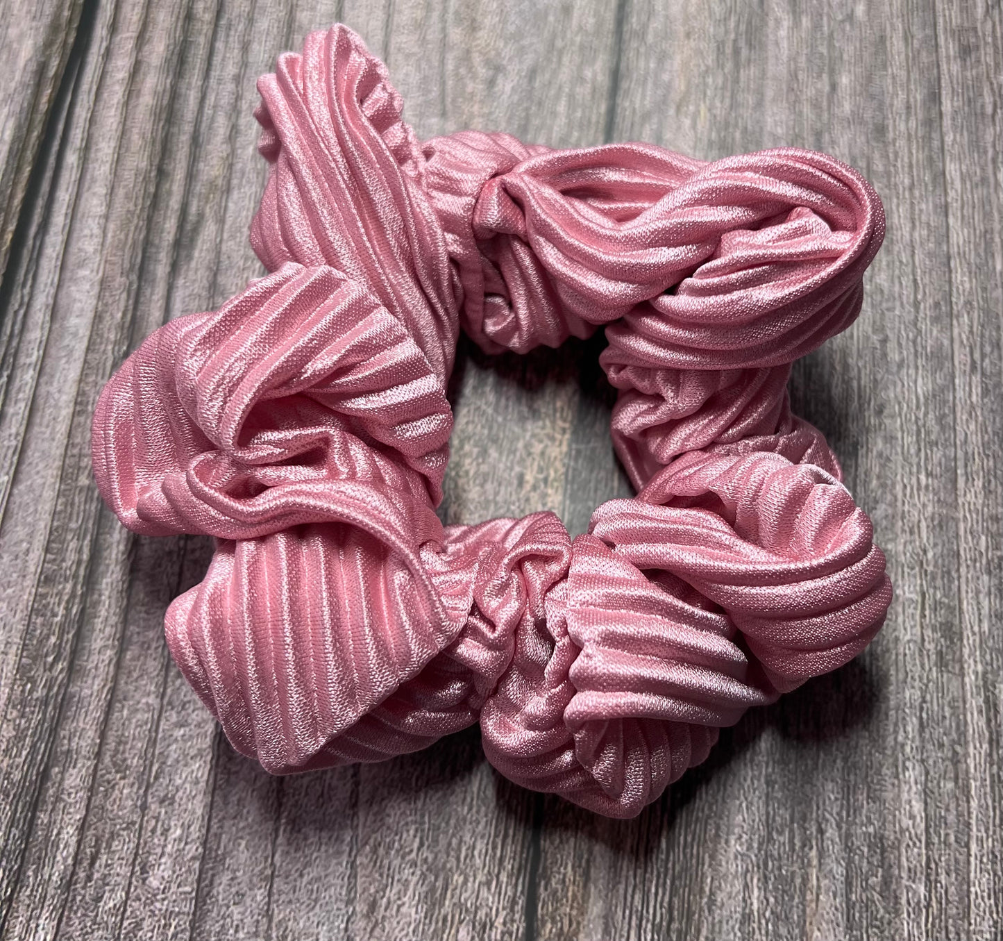 Soft Mauve Satin Ribbed Scrunchie