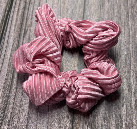Soft Mauve Satin Ribbed Scrunchie