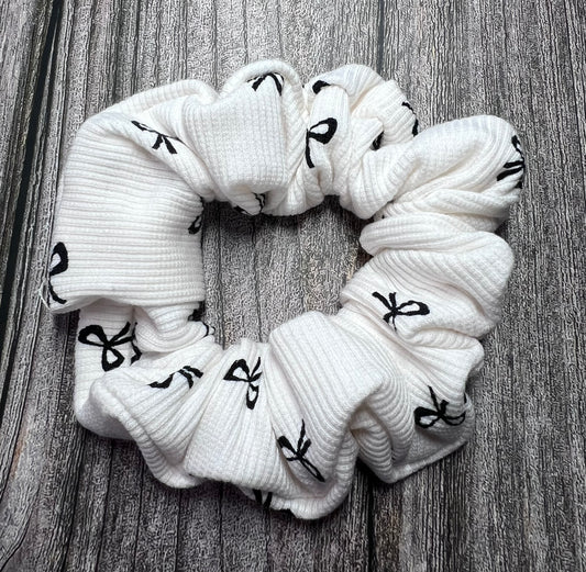 Ivory & Black Bows Scrunchie