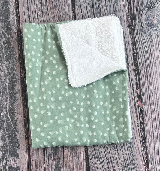Spotted Basil Burping Cloth